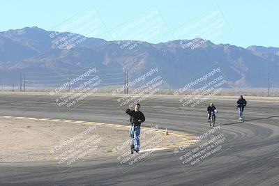 media/Jan-09-2025-Racers Edge (Thu) [[9e316ffd38]]/1-Around the Pits-Track Walk/